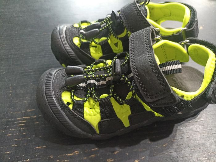 Sandales taille 27 - photo numéro 2