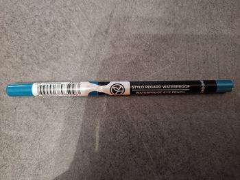 Stylo regard waterproof turquoise Yves Rocher neuf