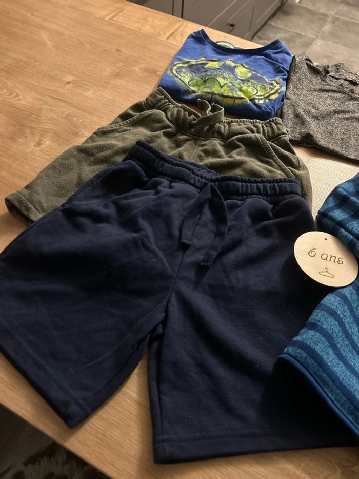 Lot vêtement garçon 6 ans - photo numéro 2