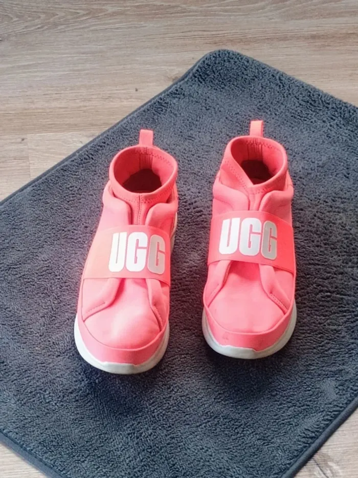 basket UGG rose T39 - photo numéro 4