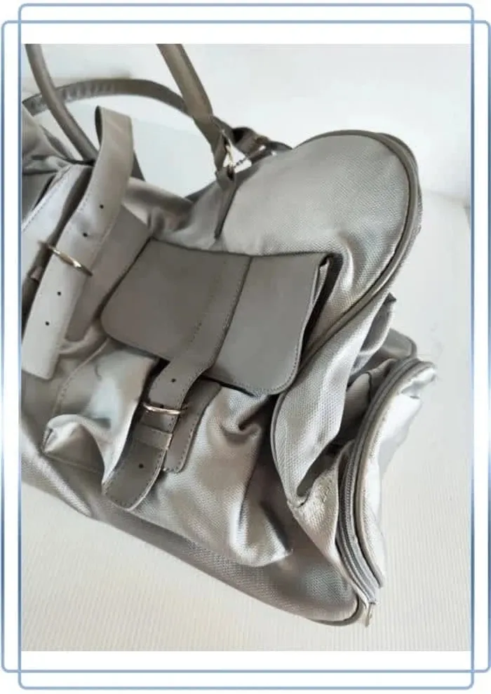 Bagage à roulette Apart argenté, très bon état, 55x25cm - photo numéro 6