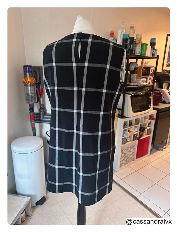 Robe noire à carreaux - photo numéro 2