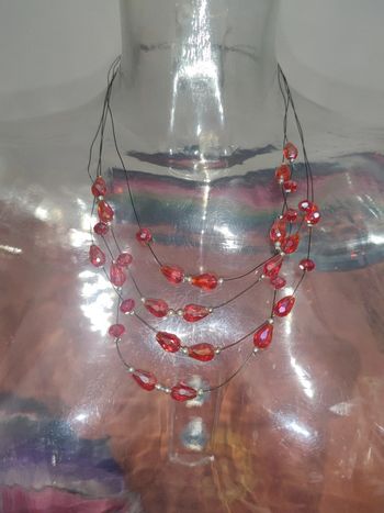 Collier fantaisie perles rouge irisé