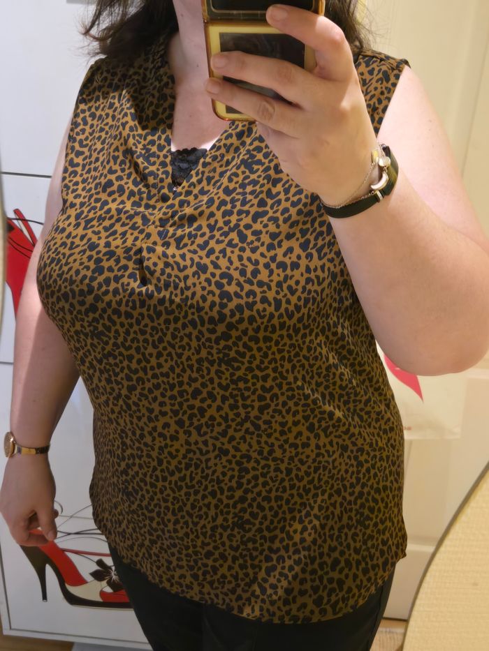 Blouse à imprimé léopard T.44/46 Kiabi - photo numéro 7