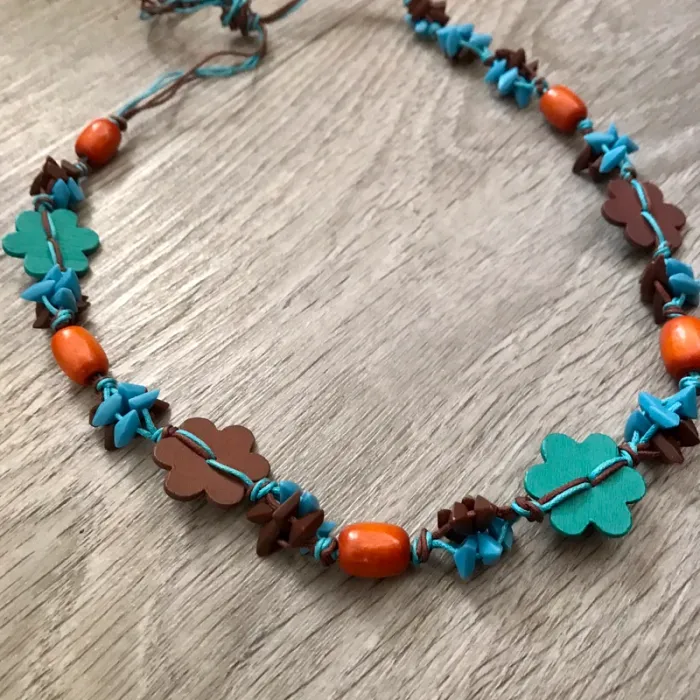 Collier sautoir perles bois - photo numéro 2