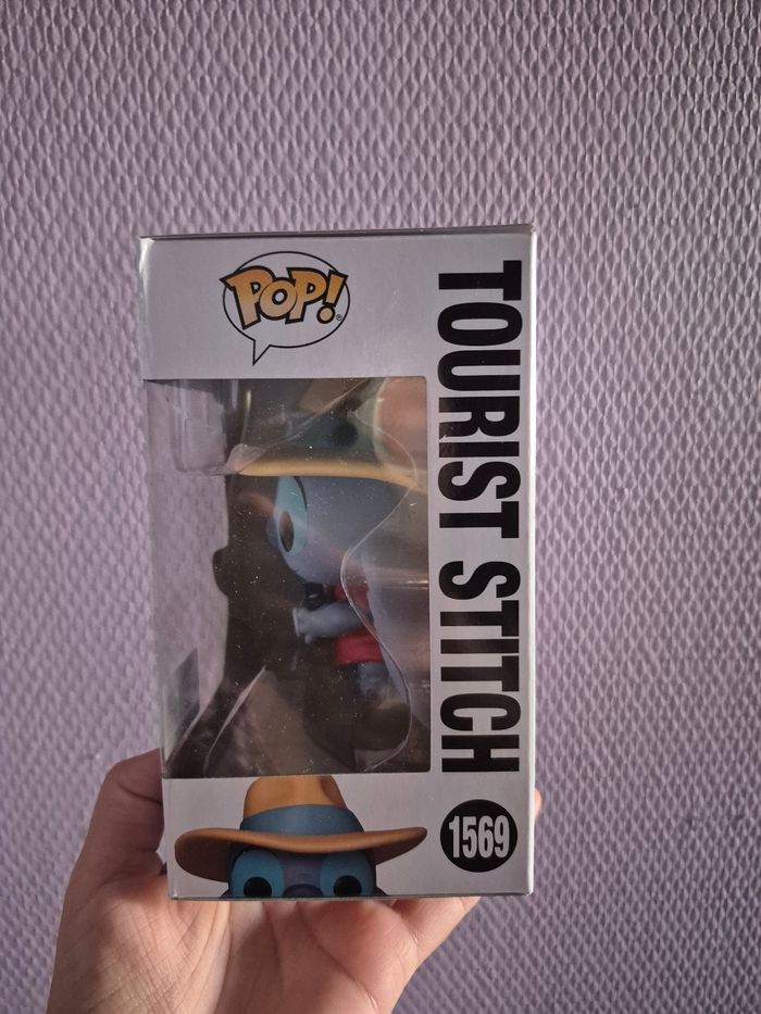 Funko pop Disney tourist stitch 1569 - photo numéro 4