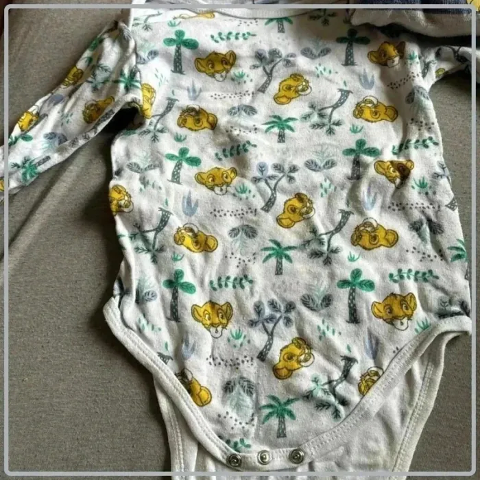 Lot body et pyjama simba 24mois - photo numéro 2