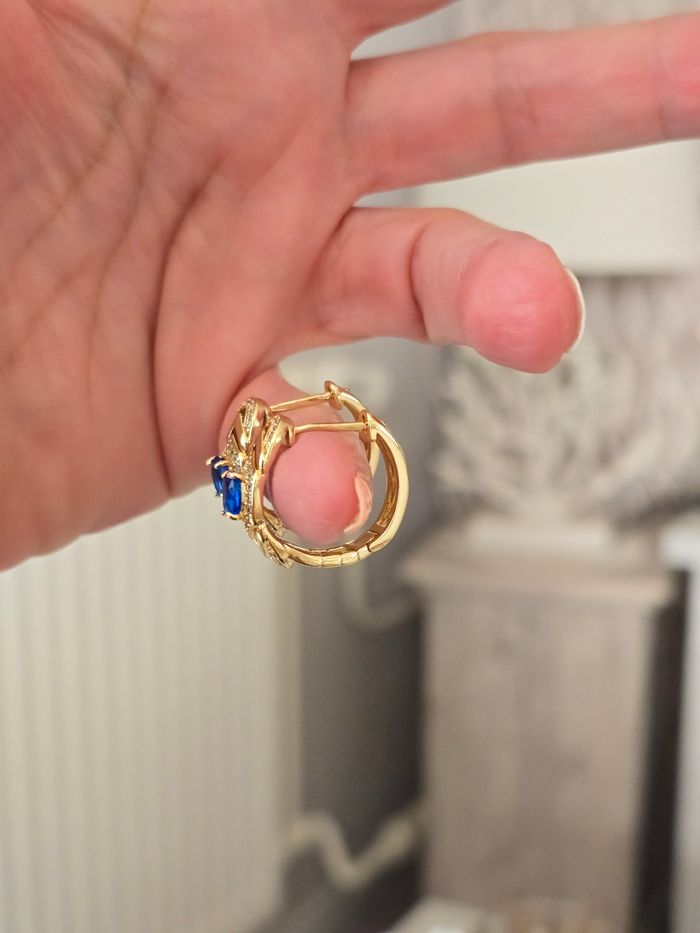 Créoles dorées avec strass bleu - photo numéro 6