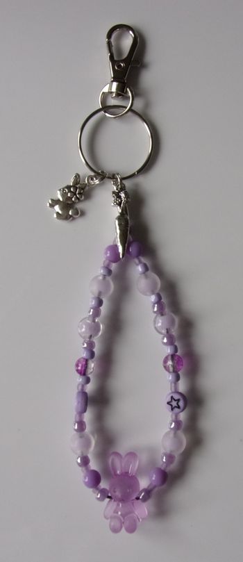 Porte clé ou Déco de sac à main lapin givré Violet