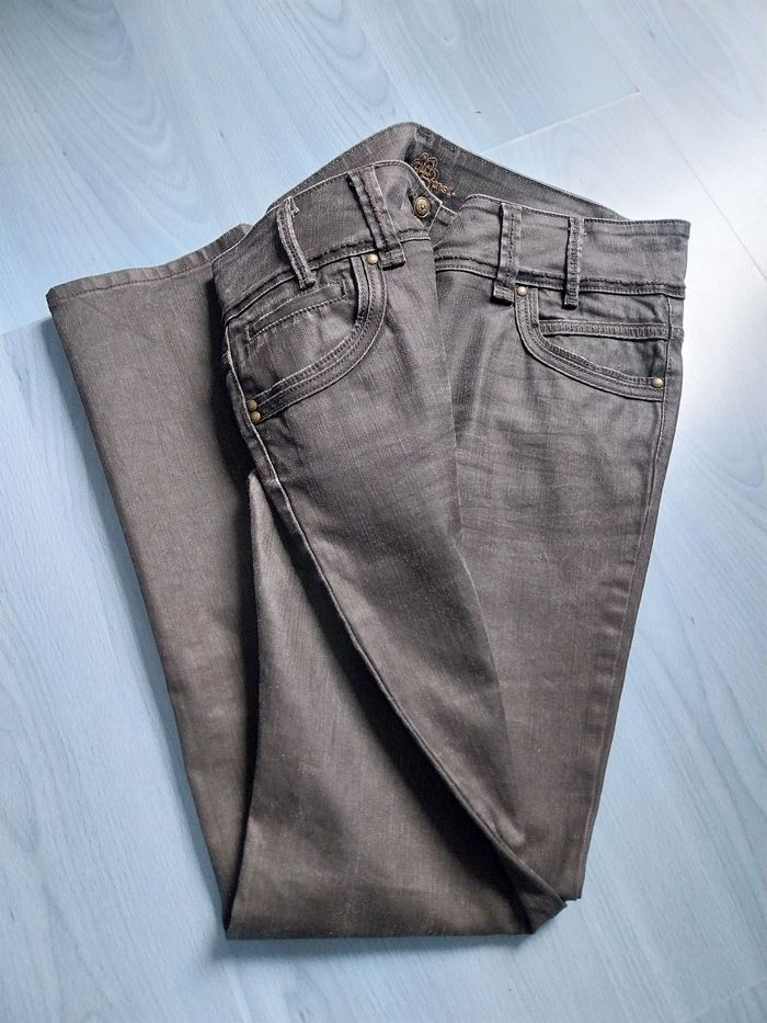 Joli pantalon enduit  marque Patrice Breal taille 44 - photo numéro 3
