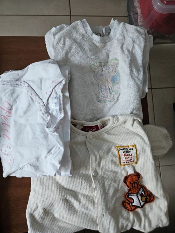 Lot pyjamas 12 mois - photo numéro 3