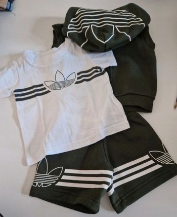 Ensemble adidas  vert kaki bébé