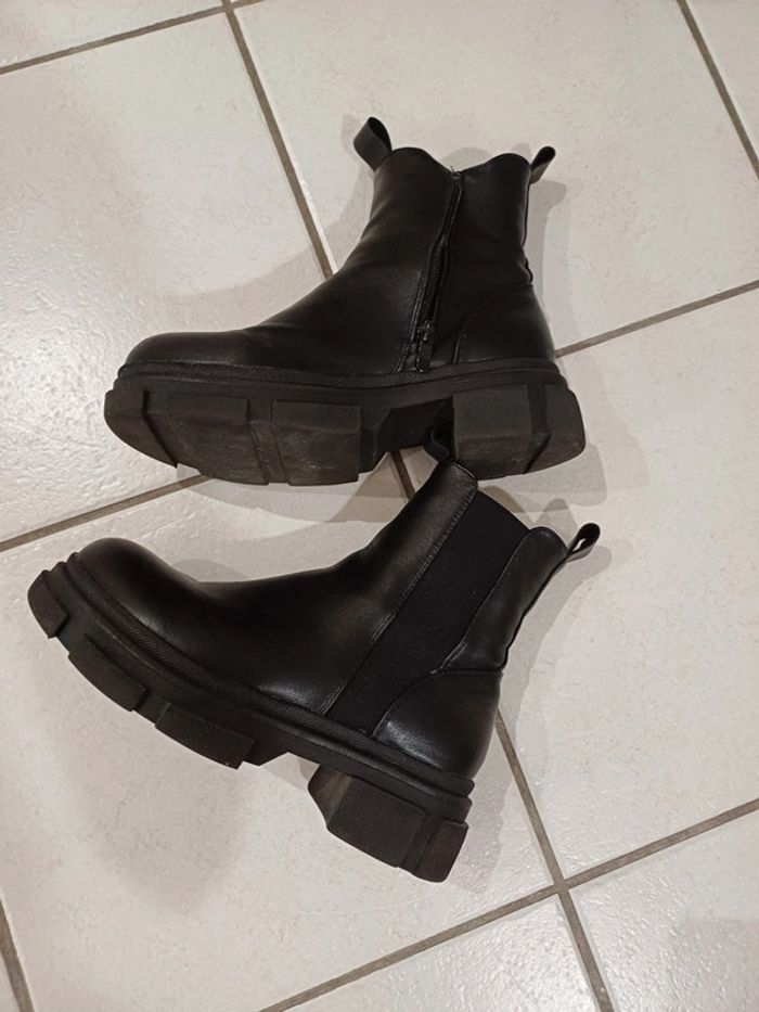 Bottines noires - photo numéro 3