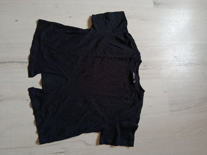 Tee-shirt marque Bershka taille S