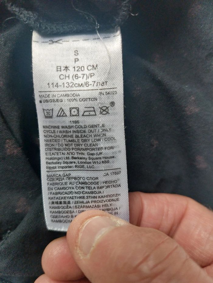 haut manches longues GAP ( Disney ) taille 6 / 7 ans - photo numéro 4