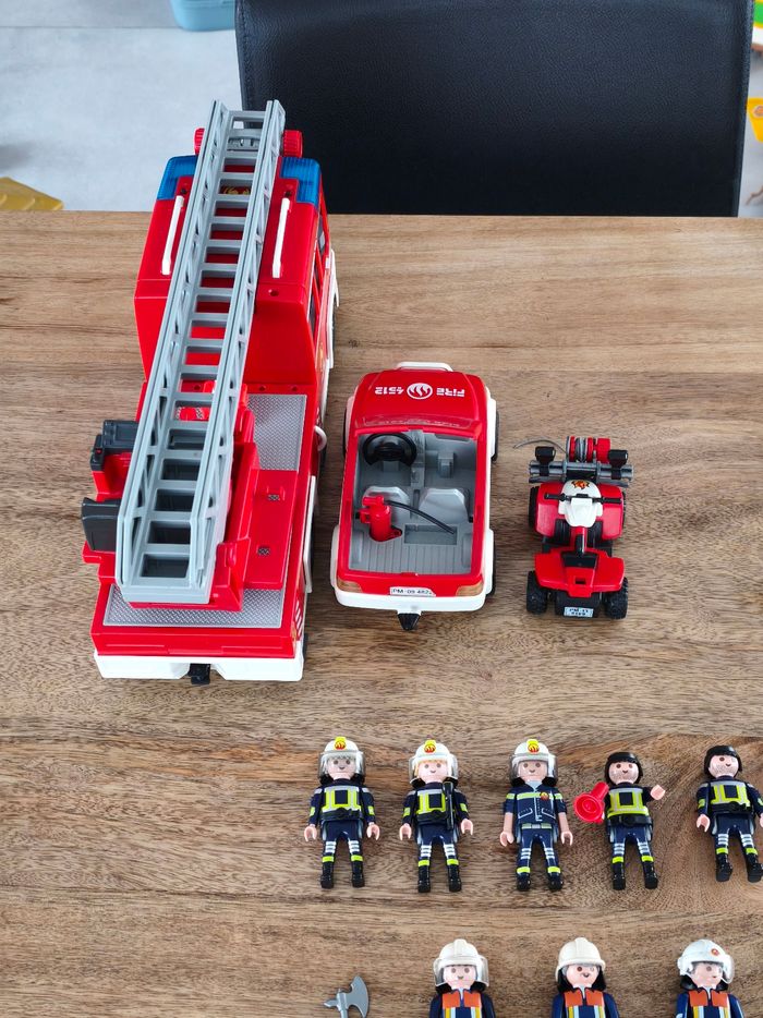 Ensemble de pompiers et leurs véhicules Playmobil - photo numéro 10