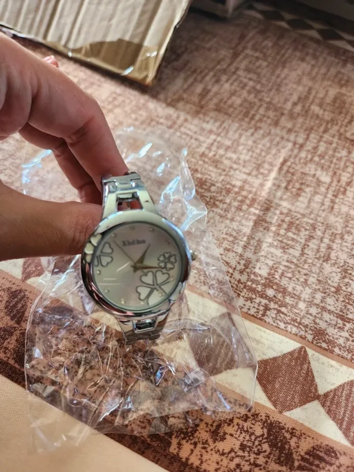 Montre pour fille neuve - photo numéro 2