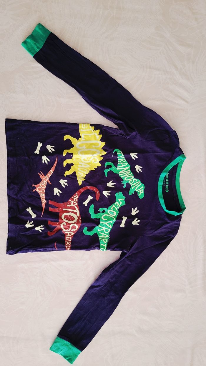 Pyjama dinosaures phosphorescent à manches longues en taille 7-8 ans. - photo numéro 3