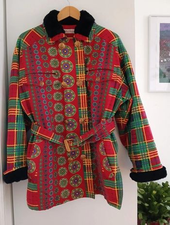 Veste vintage multicolore, intérieur matelassé , motifs provençaux et carreaux. Taille 42