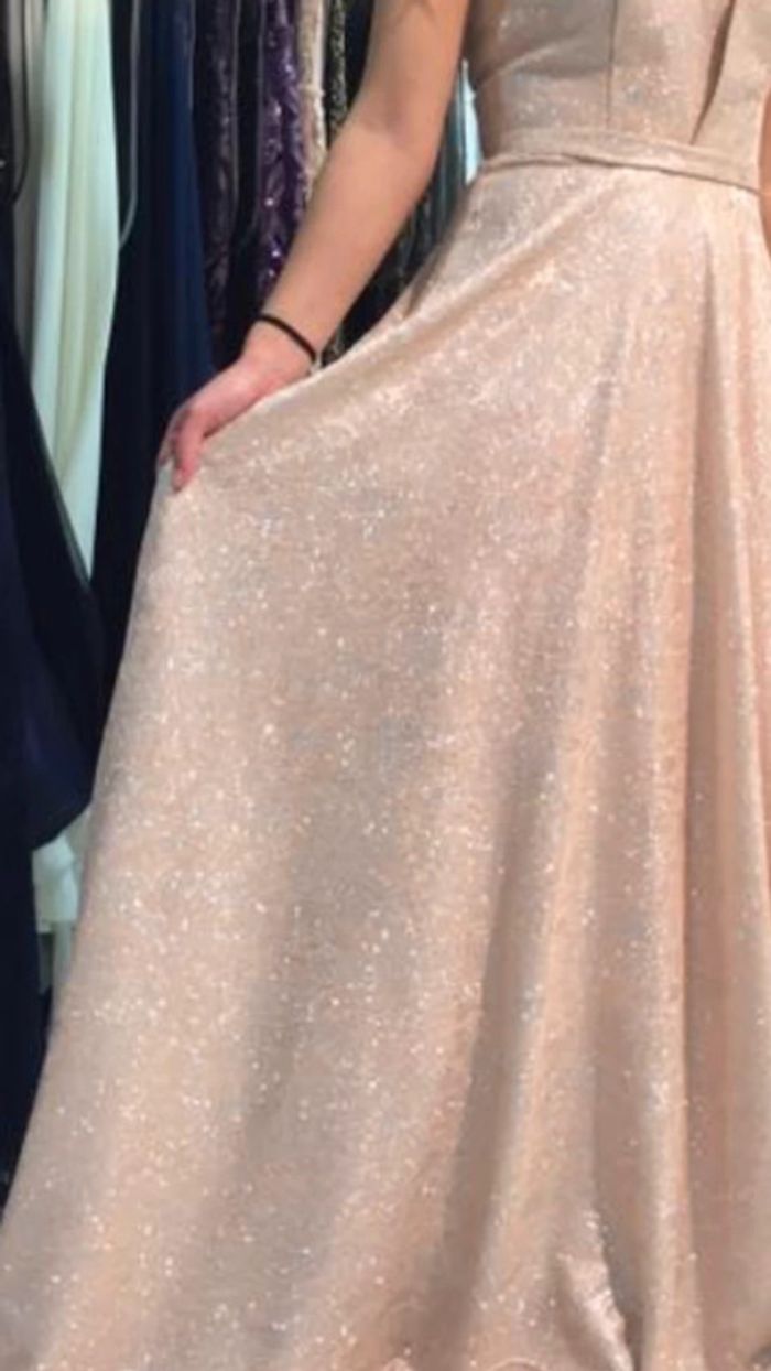 Robe de soirée Rose pâle . - photo numéro 2