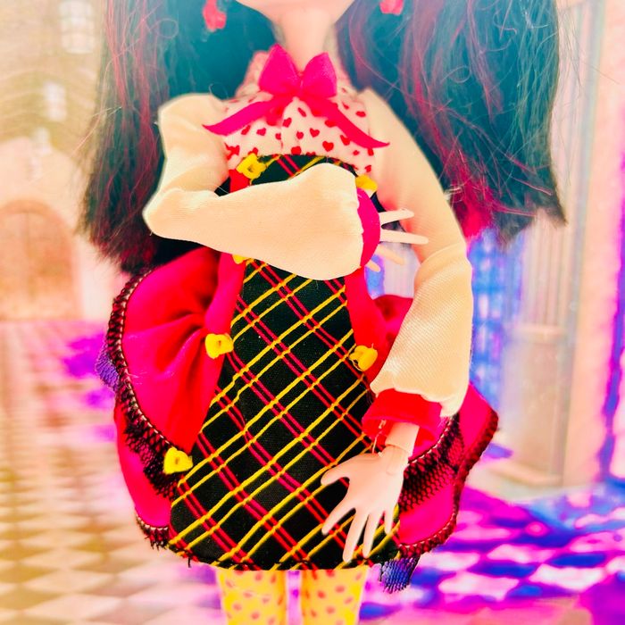 2 poupées Monster High Draculaura, de la collection Ghouls Rule de 2012 et School's Out. - photo numéro 8