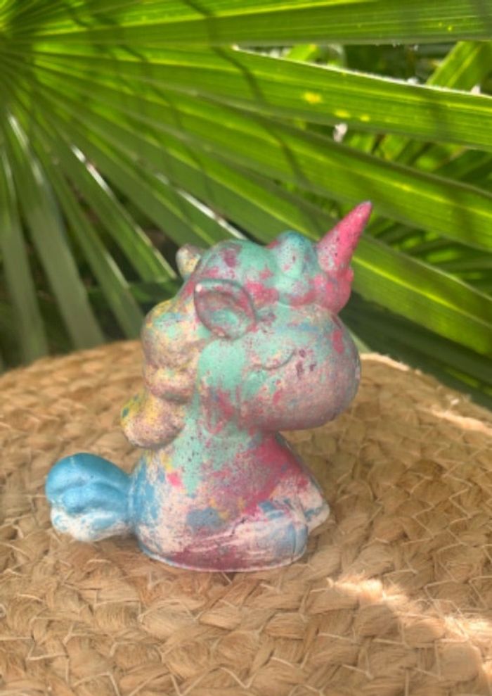 Jolie petite licorne en jesmonite 🦄🦄