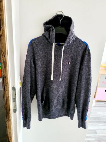Pull à capuche en S