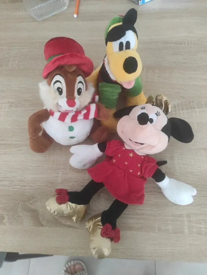 Lot peluches disney