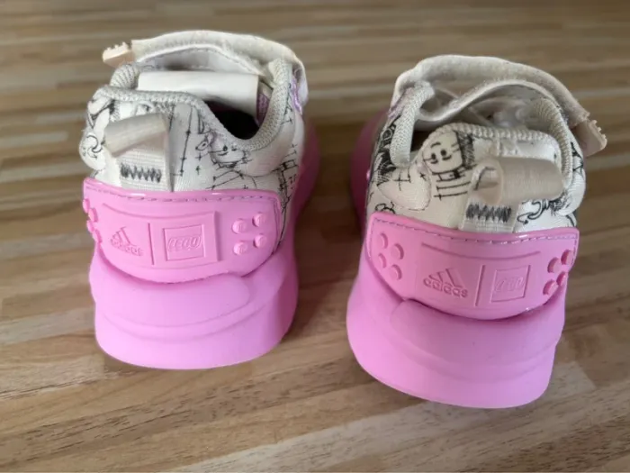 Baskets Adidas lego pointure 20 - photo numéro 4