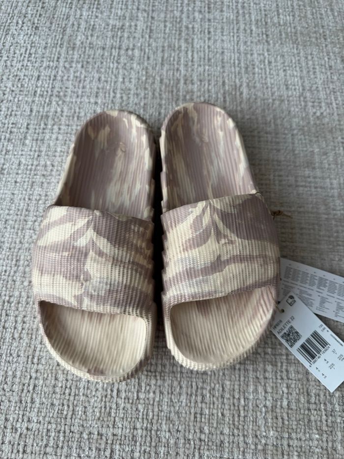 Sandales Adidas Island Club Adilette 22 - photo numéro 2