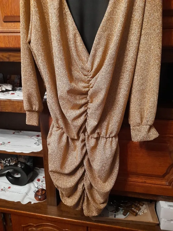 Robe pailletée - photo numéro 2