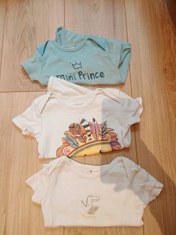 3 bodies manches courtes