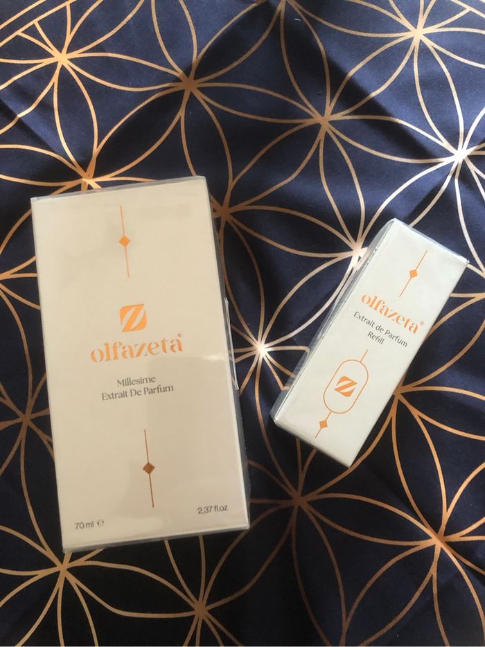 Parfums femme  neuf  70 ml + 15 ml numéro 019