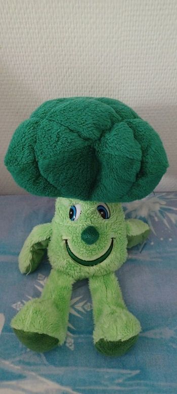 Très jolie petite peluche brocoli