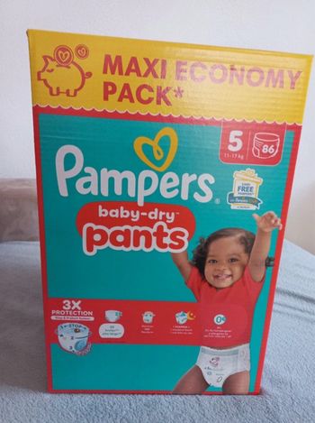 Couches Pampers pants taille 5