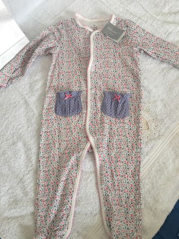 Pyjama 12-18 mois neuf avec étiquette