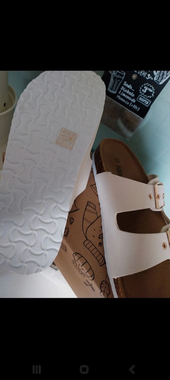 Sandales beige pointure 38 neuves - photo numéro 2