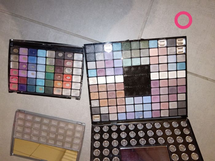 Palette à maquillage - photo numéro 2