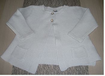 gilet tape à l'oeil blanc 18 mois en très bon état