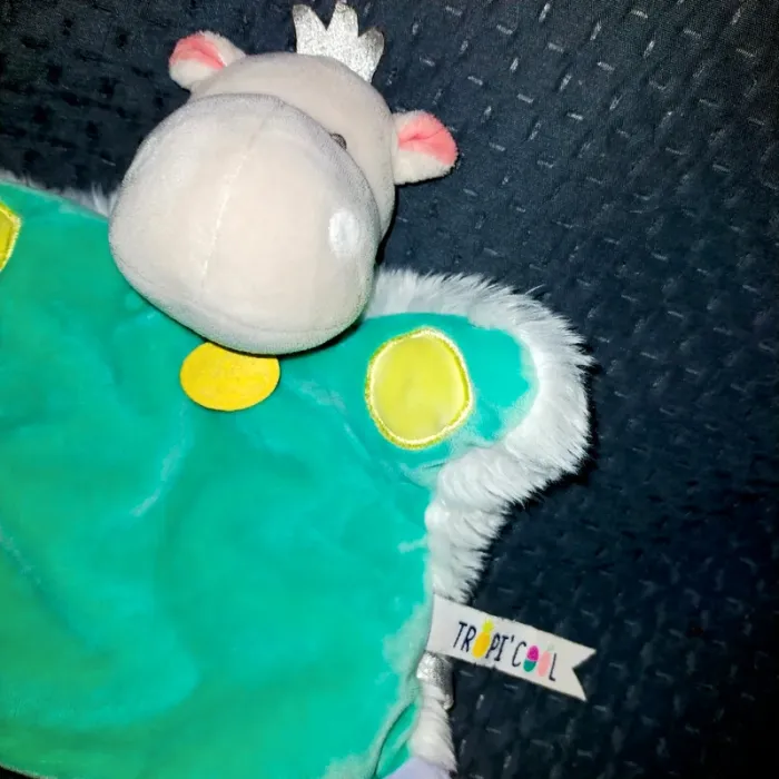 Doudou marionnette hippopotame vert devant et dos en petit poil blanc Collection Tropi'Cool - photo numéro 2
