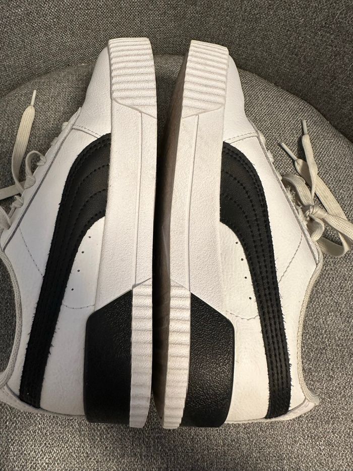 Baskets puma pointure 36 blanc /noir très bon état Carina - photo numéro 4