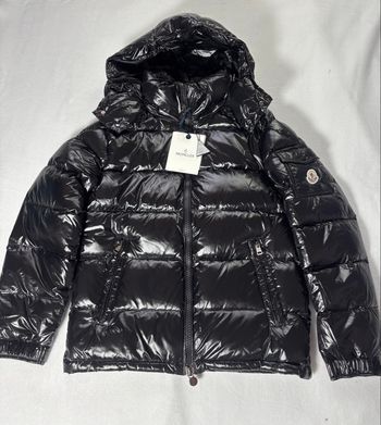Doudoune Moncler Maya Noire Brillante – Taille S