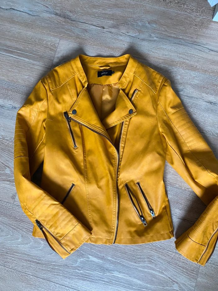 Veste simili cuir only jaune