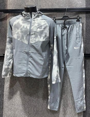 Vend Ensemble Neuf - Gris Nike - L