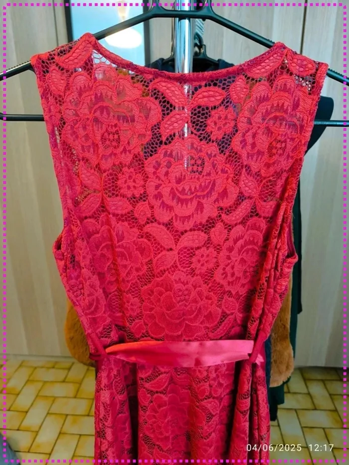 Robe dentelle rouge (40) - photo numéro 5