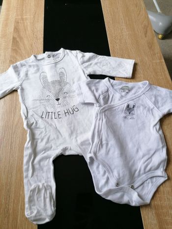 Lot pygama et bodies