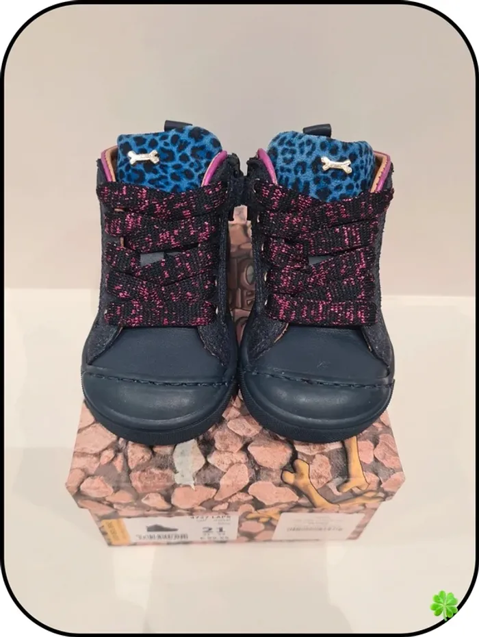 Chaussures Stones and Bones taille 21 - photo numéro 2