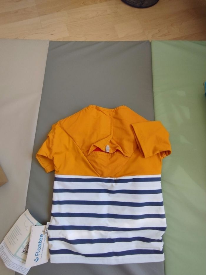 T shirt anti noyade floatee taille 5 ans neuf - photo numéro 3