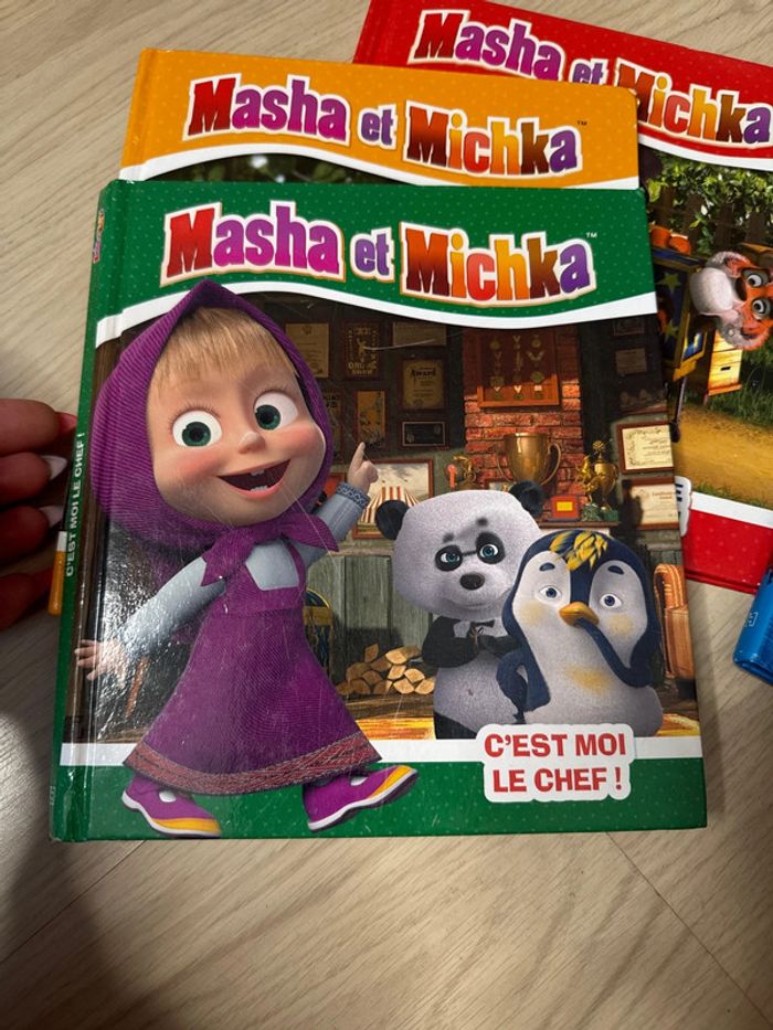 Lot de quatre livres Masha et Michka + 1 offert - photo numéro 4