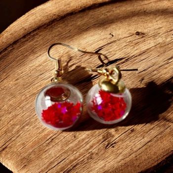 Boucles d’Oreilles Étoiles Rouges – Inox Doré